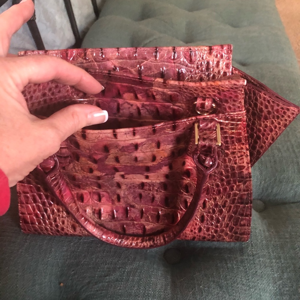 Brahmin handbag in excellent shape